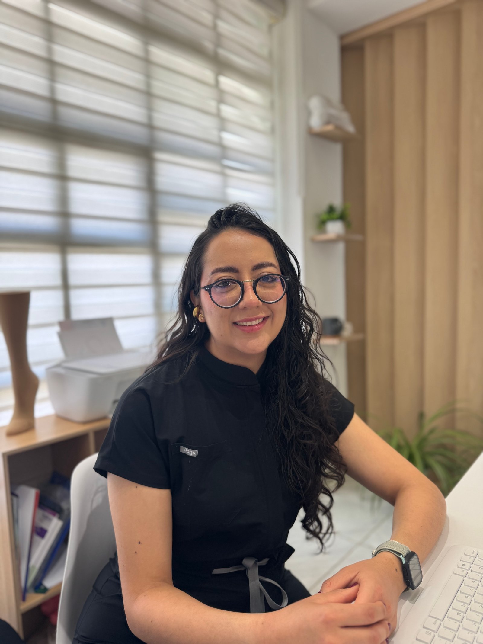 Dra. Dafne Medina Terán — Médico Especialista en Angiología